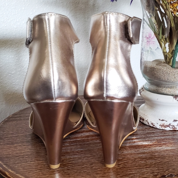 Wedges - Picture 5 of 8